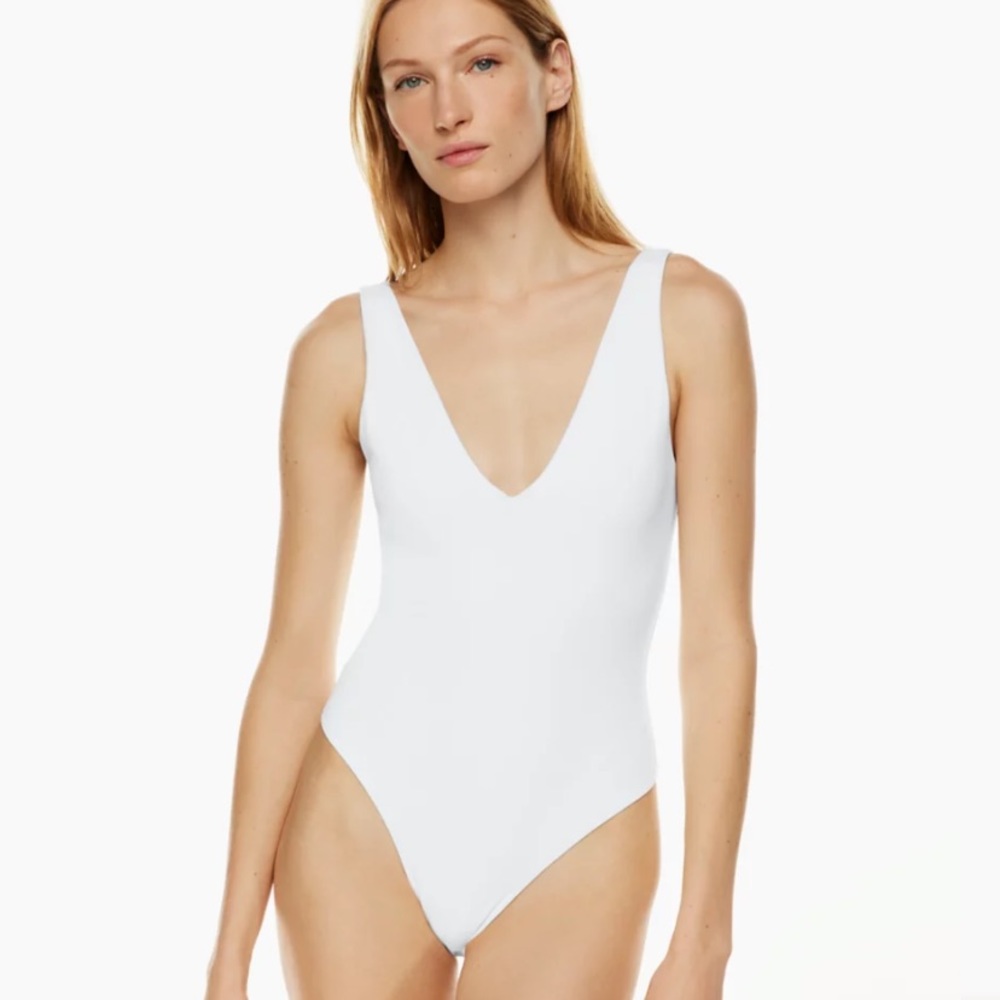 Babaton Contour V-Neck Bodysuit - White